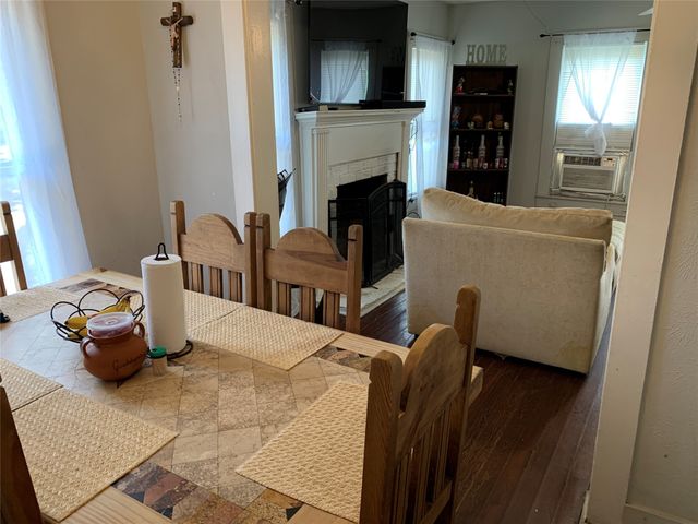 306 W Scott Street, Athens, TX 75751