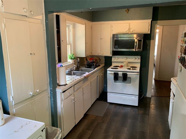 306 W Scott Street, Athens, TX 75751