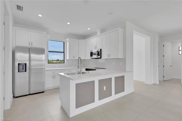 1412 NE 2nd PL, Cape Coral, FL 33909