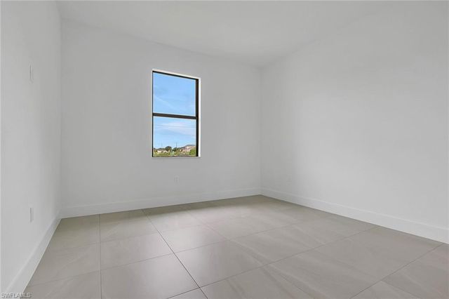 1412 NE 2nd PL, Cape Coral, FL 33909