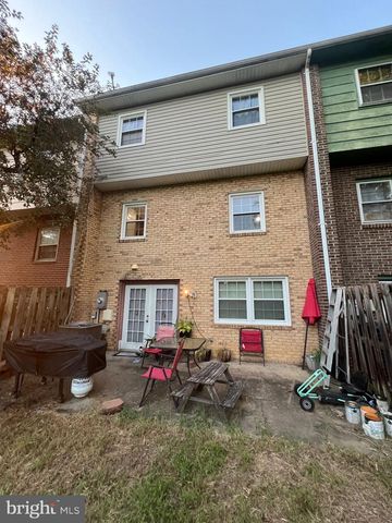 209 OVERLOOK CT, Fredericksburg, VA 22405