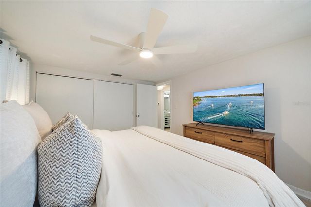 2650 LEAFY LANE, Sarasota, FL 34239