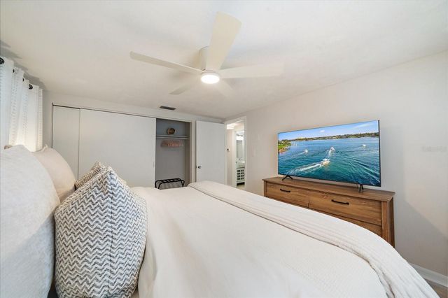 2650 LEAFY LANE, Sarasota, FL 34239