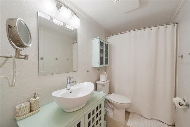 2650 LEAFY LANE, Sarasota, FL 34239