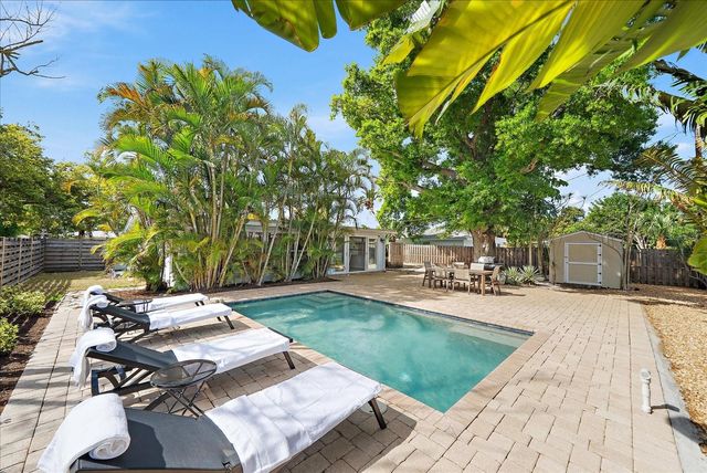 2650 LEAFY LANE, Sarasota, FL 34239