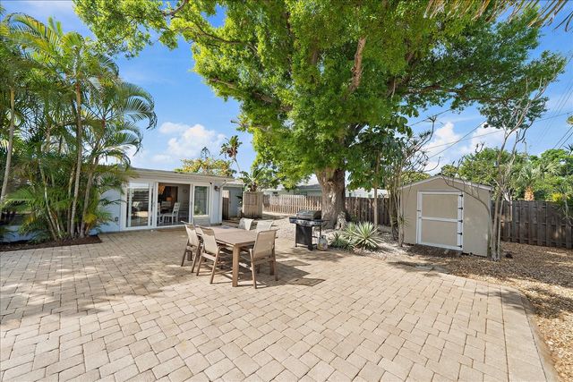 2650 LEAFY LANE, Sarasota, FL 34239