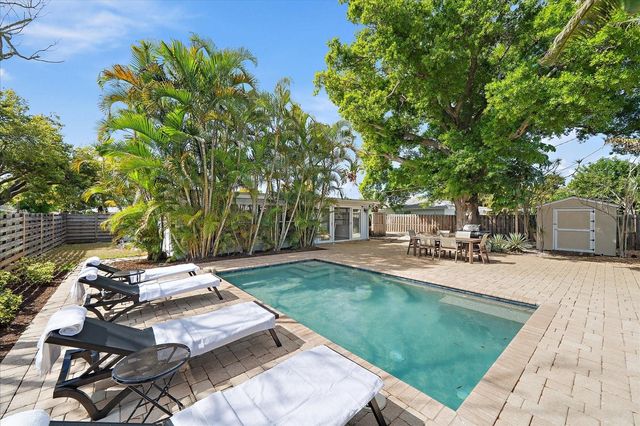 2650 LEAFY LANE, Sarasota, FL 34239