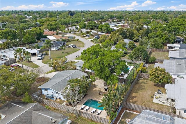 2650 LEAFY LANE, Sarasota, FL 34239