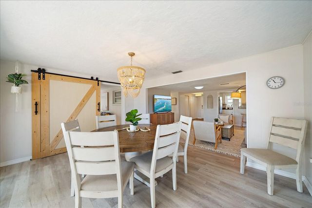 2650 LEAFY LANE, Sarasota, FL 34239