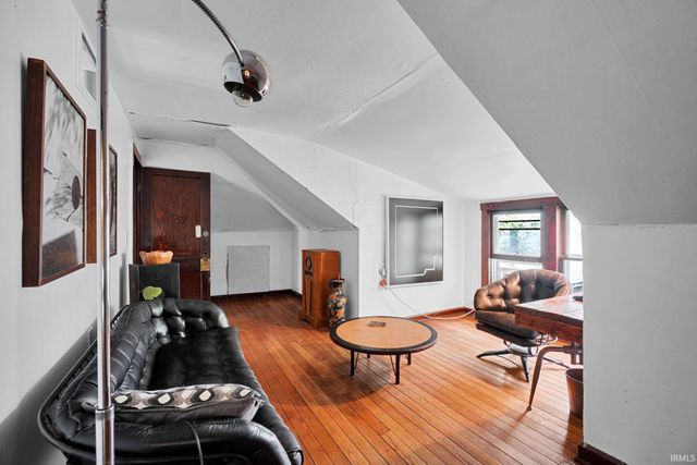 1101 N Woodburn Avenue, Bloomington, IN 47404