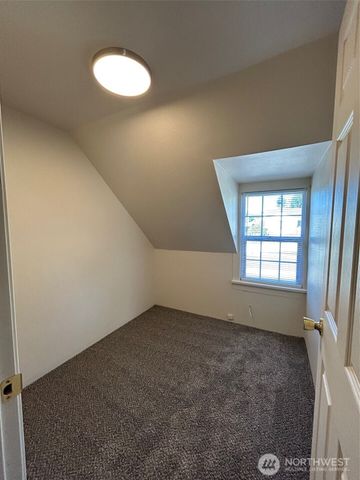 504 COWLITZ WAY Street, Kelso, WA 98626