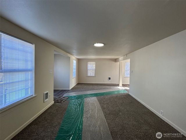 504 COWLITZ WAY Street, Kelso, WA 98626