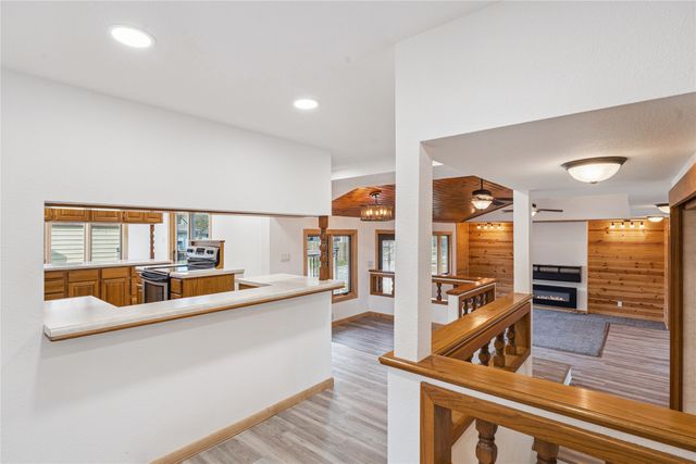 1213 9th Avenue E, Oskaloosa, IA 52577