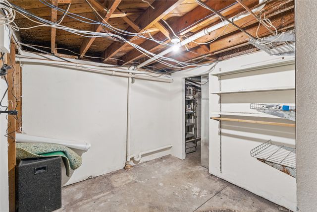 1213 9th Avenue E, Oskaloosa, IA 52577