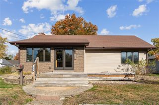 1213 9th Avenue E, Oskaloosa, IA 52577
