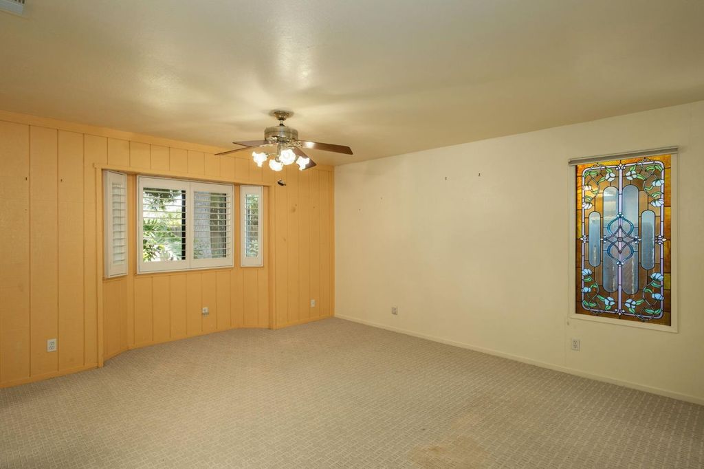 Image 28 of property listing at 1545 E Calimyrna Avenue, Fresno, CA 93710