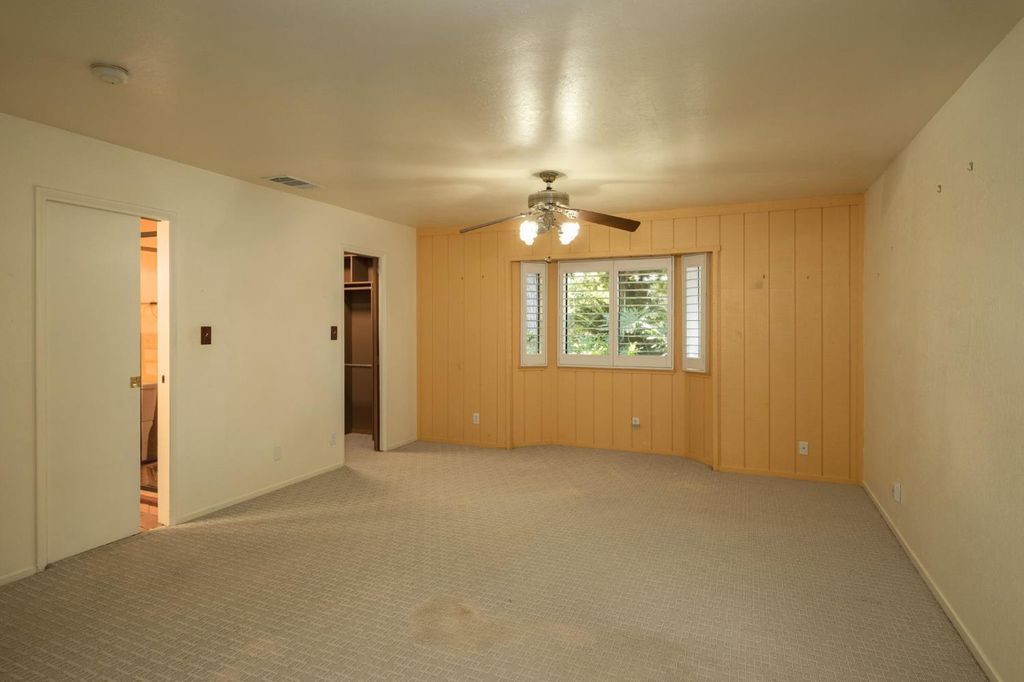 Image 30 of property listing at 1545 E Calimyrna Avenue, Fresno, CA 93710