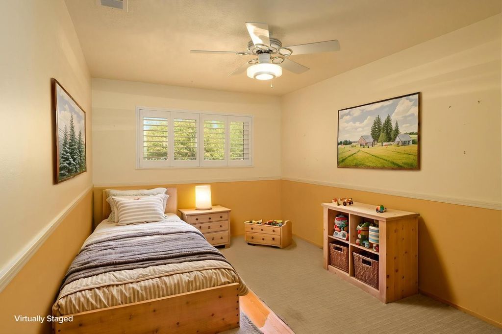Image 40 of property listing at 1545 E Calimyrna Avenue, Fresno, CA 93710
