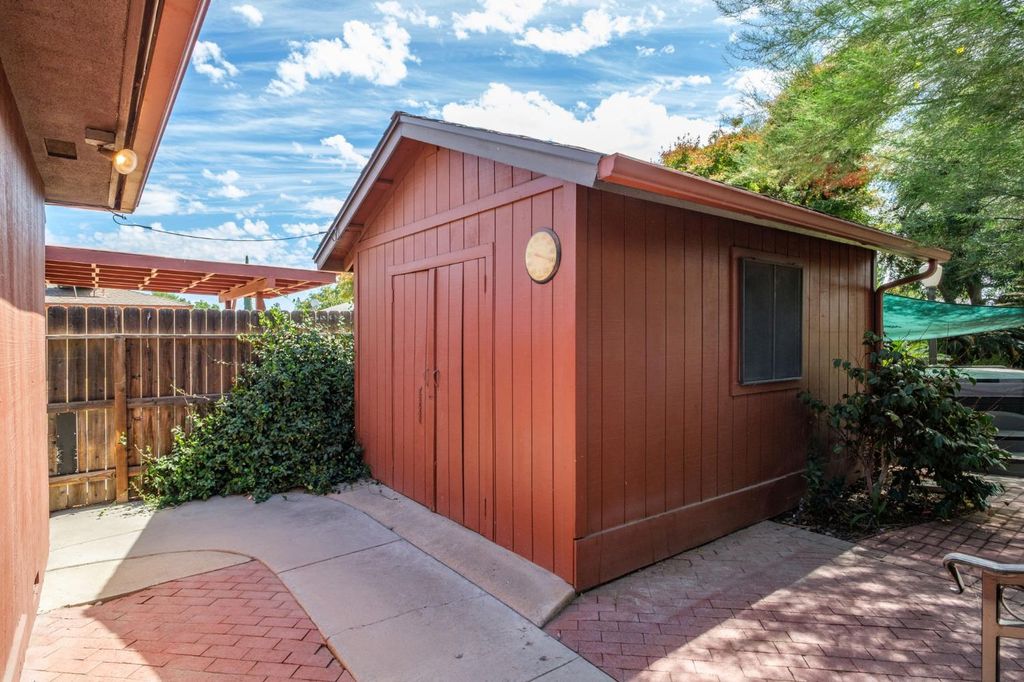 Image 44 of property listing at 1545 E Calimyrna Avenue, Fresno, CA 93710