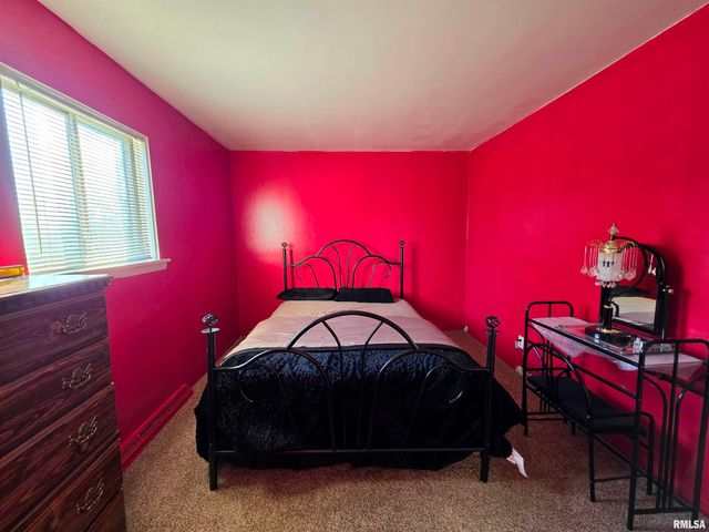 4118 N Westport Ct, Peoria, IL 61615