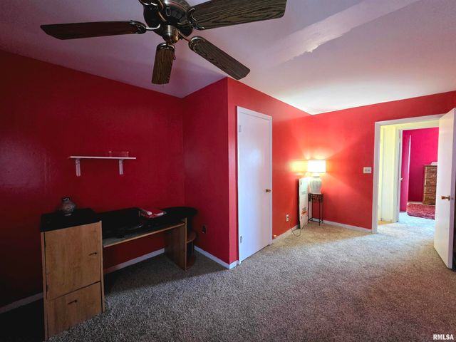 4118 N Westport Ct, Peoria, IL 61615