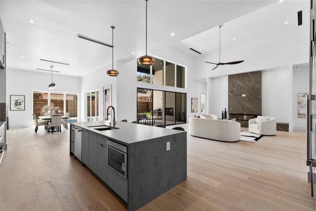 11232 Hillcrest Road, Dallas, TX 75230