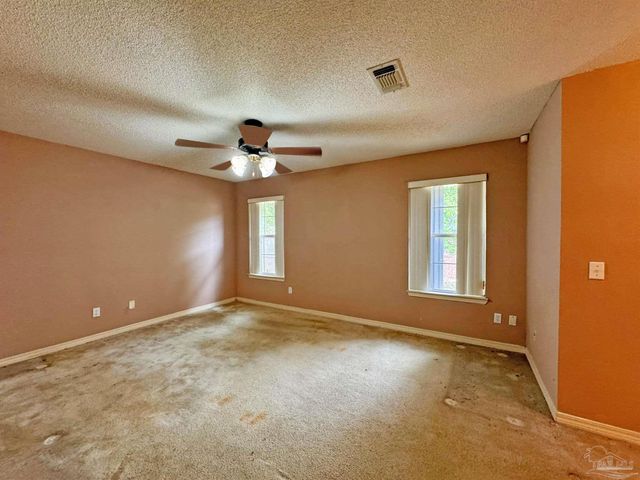 1354 Mazurek Blvd, Pensacola, FL 32514