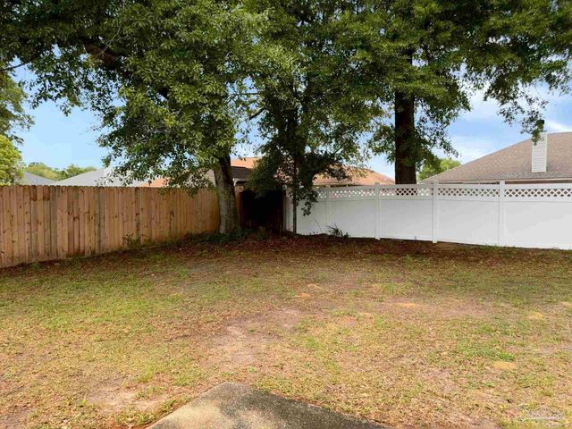 1354 Mazurek Blvd, Pensacola, FL 32514