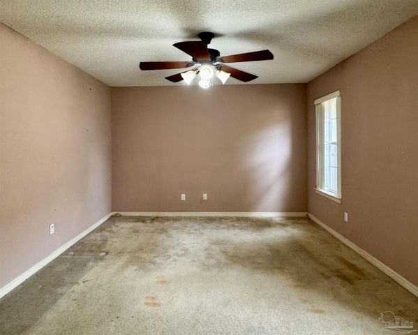 1354 Mazurek Blvd, Pensacola, FL 32514