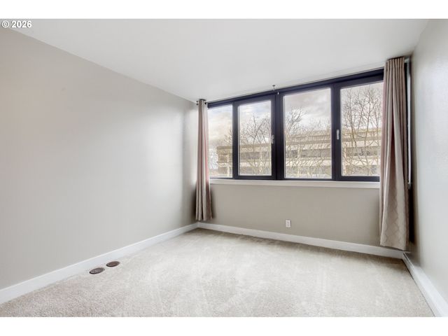 111 Sw HARRISON St 4G, Portland, OR 97201