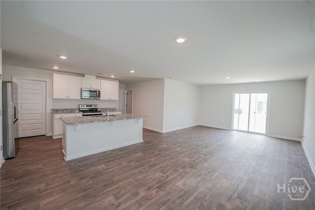 412 Coconut Drive, Bloomingdale, GA 31302