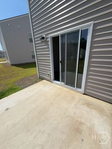 412 Coconut Drive, Bloomingdale, GA 31302