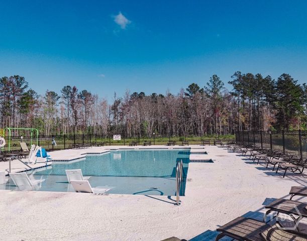 412 Coconut Drive, Bloomingdale, GA 31302