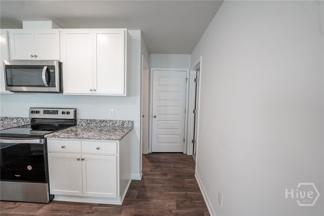 412 Coconut Drive, Bloomingdale, GA 31302