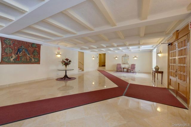 253 Garth Road 2J, Scarsdale, NY 10583