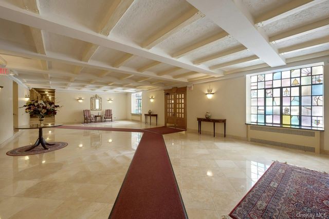 253 Garth Road 2J, Scarsdale, NY 10583