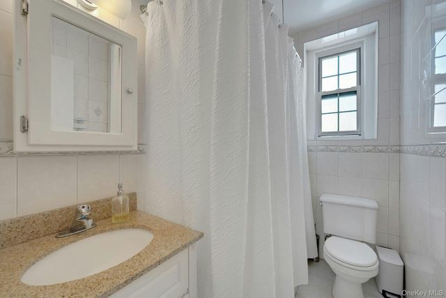 253 Garth Road 2J, Scarsdale, NY 10583