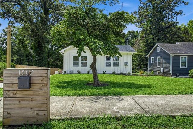 1502 Venetian Drive, SW, Atlanta, GA 30311