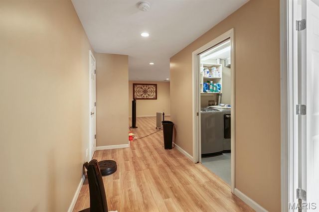 2741 Chippewa Street, St Louis, MO 63118