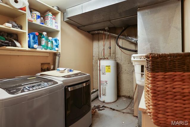 2741 Chippewa Street, St Louis, MO 63118