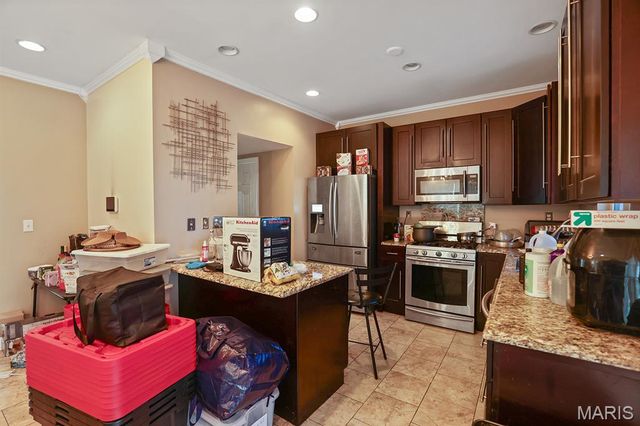 2741 Chippewa Street, St Louis, MO 63118