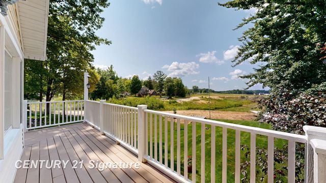 7 E Lakeshore Drive, Tobacco Twp, MI 48628