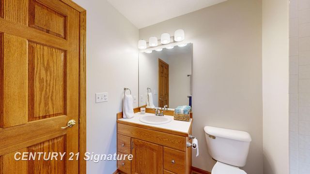 7 E Lakeshore Drive, Tobacco Twp, MI 48628