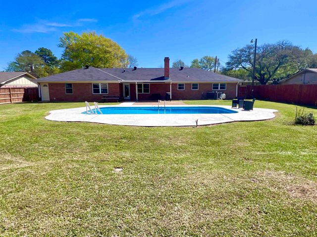 415 Delano St., Longview, TX 75604