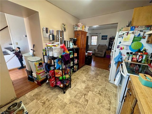 131 Messick RD, Poquoson, VA 23662