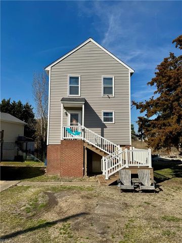 131 Messick RD, Poquoson, VA 23662