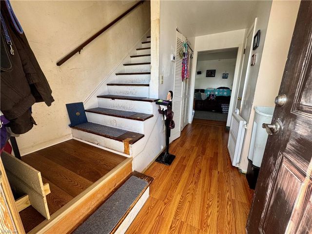 131 Messick RD, Poquoson, VA 23662