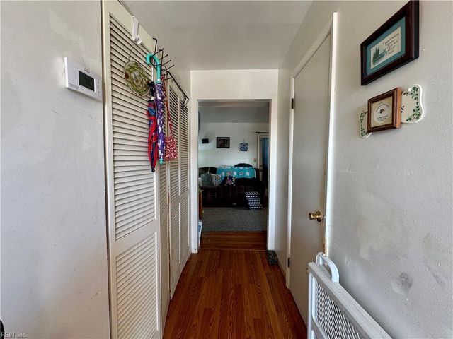 131 Messick RD, Poquoson, VA 23662