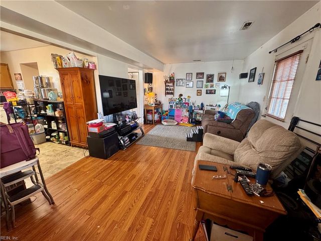 131 Messick RD, Poquoson, VA 23662