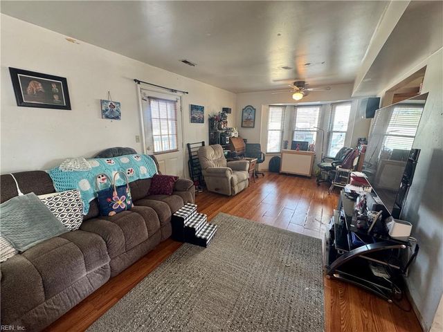 131 Messick RD, Poquoson, VA 23662